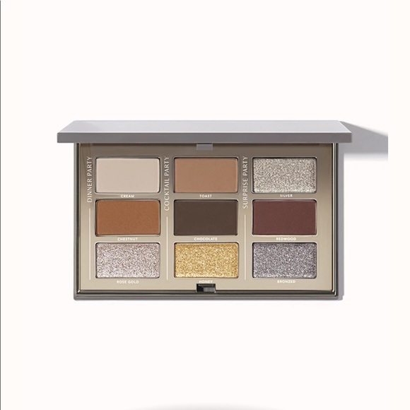 π Complex Culture Eyeshadow Palette - Picture 3 of 5